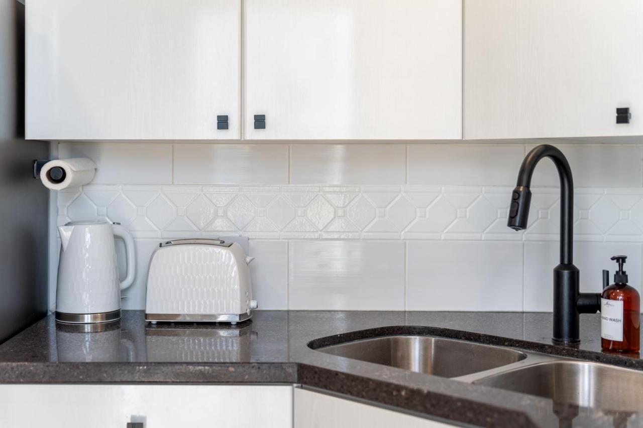 Best Location Downtown Chic Suites Vancouver Dış mekan fotoğraf